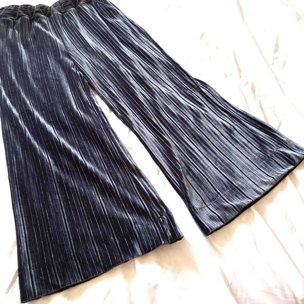 Joe Fresh | Grey / blueish Velour wide leg women's pant - Picture 4 of 10